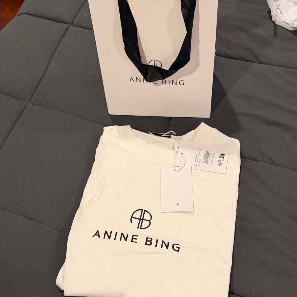 Anine Bing Cream Logo Tee (Jaylin Tee Monogram)